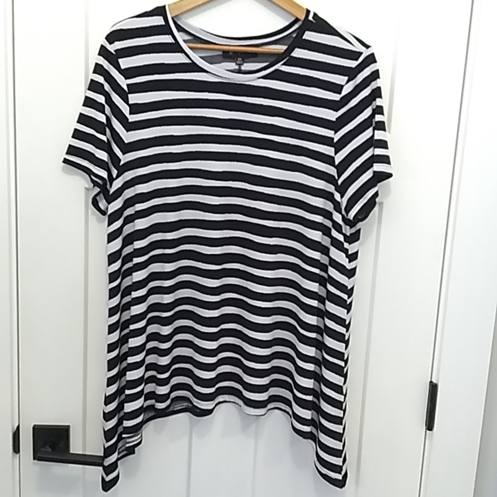 Black & White Stripped Top, size 2X